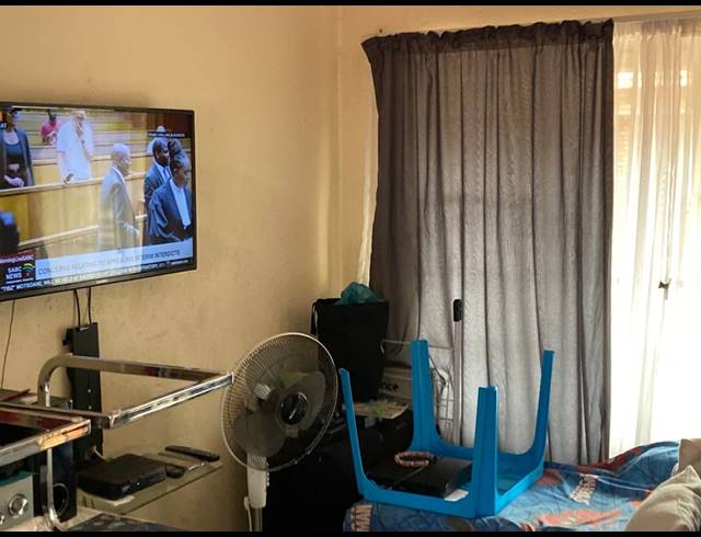 1 BEDROOM APARTMENT FOR SALE IN RUSTENBURG CENTRAL